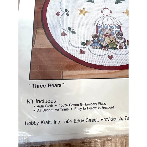 HOBBY KRAFT Cross Stitch Kit #9236 THREE BEARS 16" Mini Christmas Tree Skirt - Picture 3 of 4